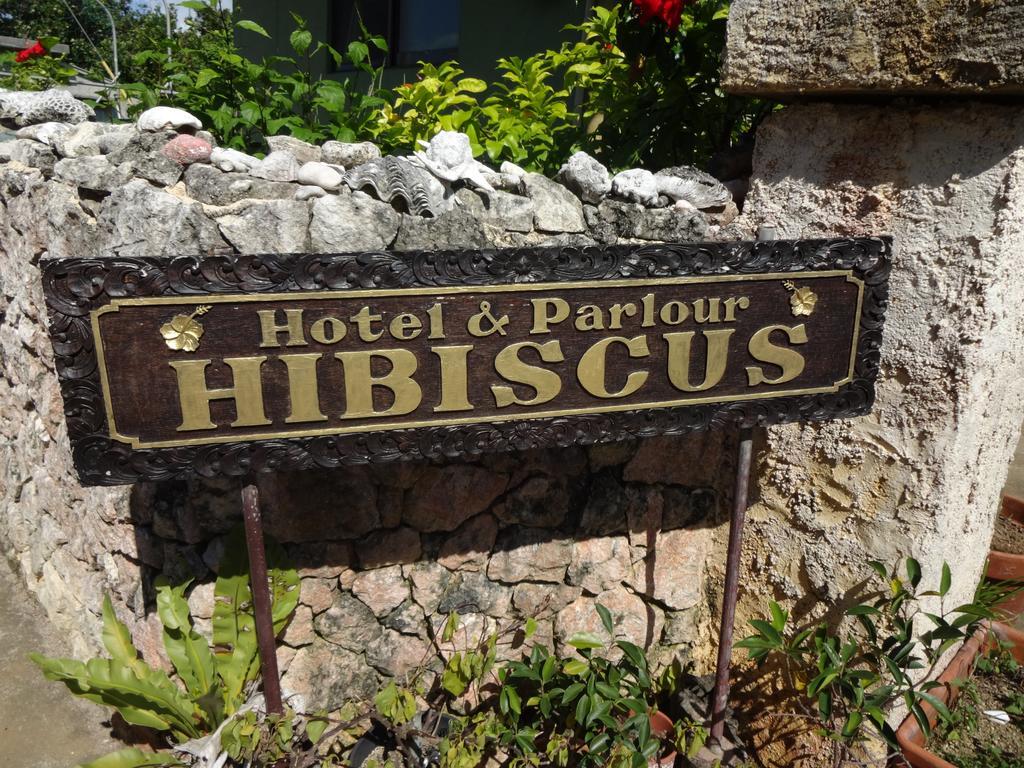 Hotel Hibiscus Miyakojima  Extérieur photo